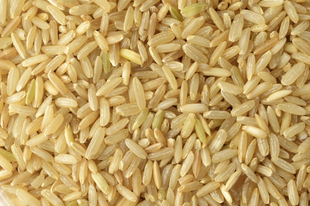 Arroz Integral: 40 benefícios, informação nutricional e malefícios