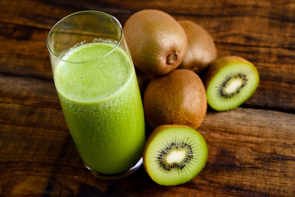 beneficio do suco de kiwi