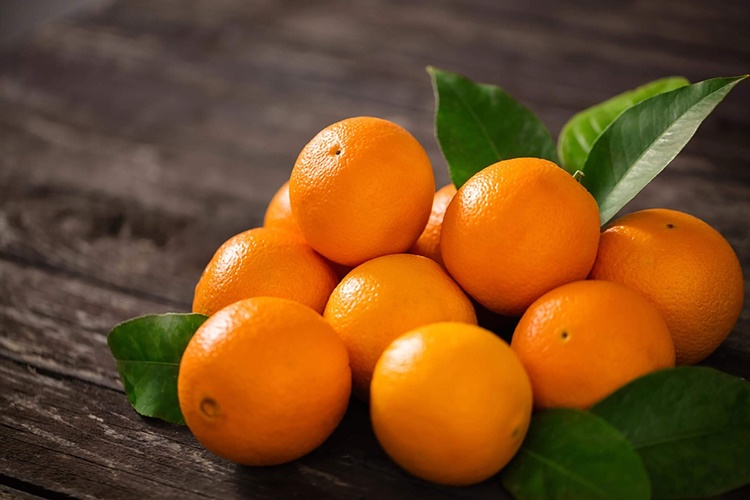 Laranja: 30 benefícios, informação nutricional e malefícios