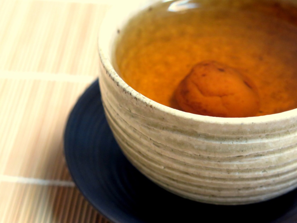 Chá de Bancha serve para quê? Veja benefícios e como fazer