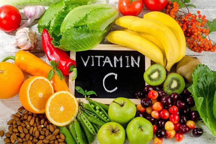 Vitamina C: para que serve, alimentos, deficiência e como usar