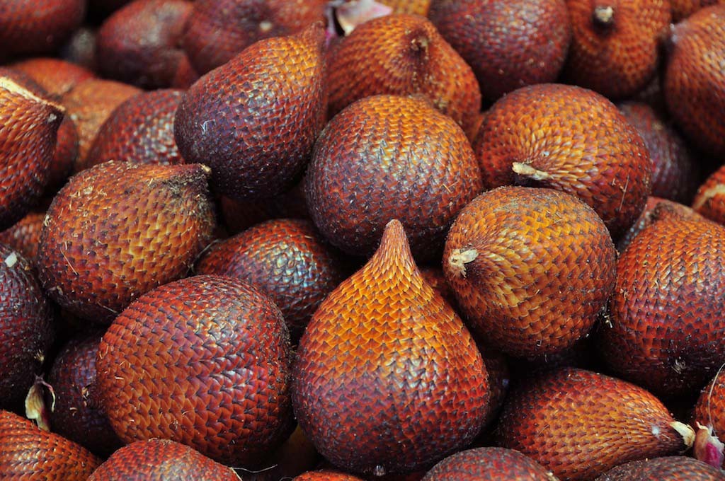 Fruta Cobra: 15 Benefícios, Informação nutricional, e malefícios