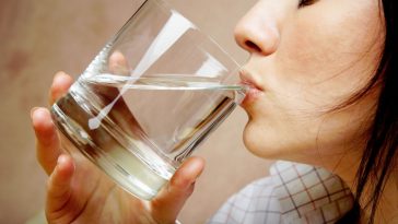 emagrecer bebendo agua